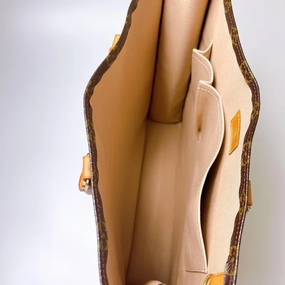 Beautiful and modern Authentic LOUIS VUITTON monogram Sac Plat tote bag - Picture 7 of 8